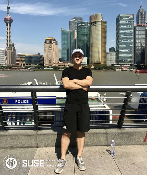 刘骏.jpg